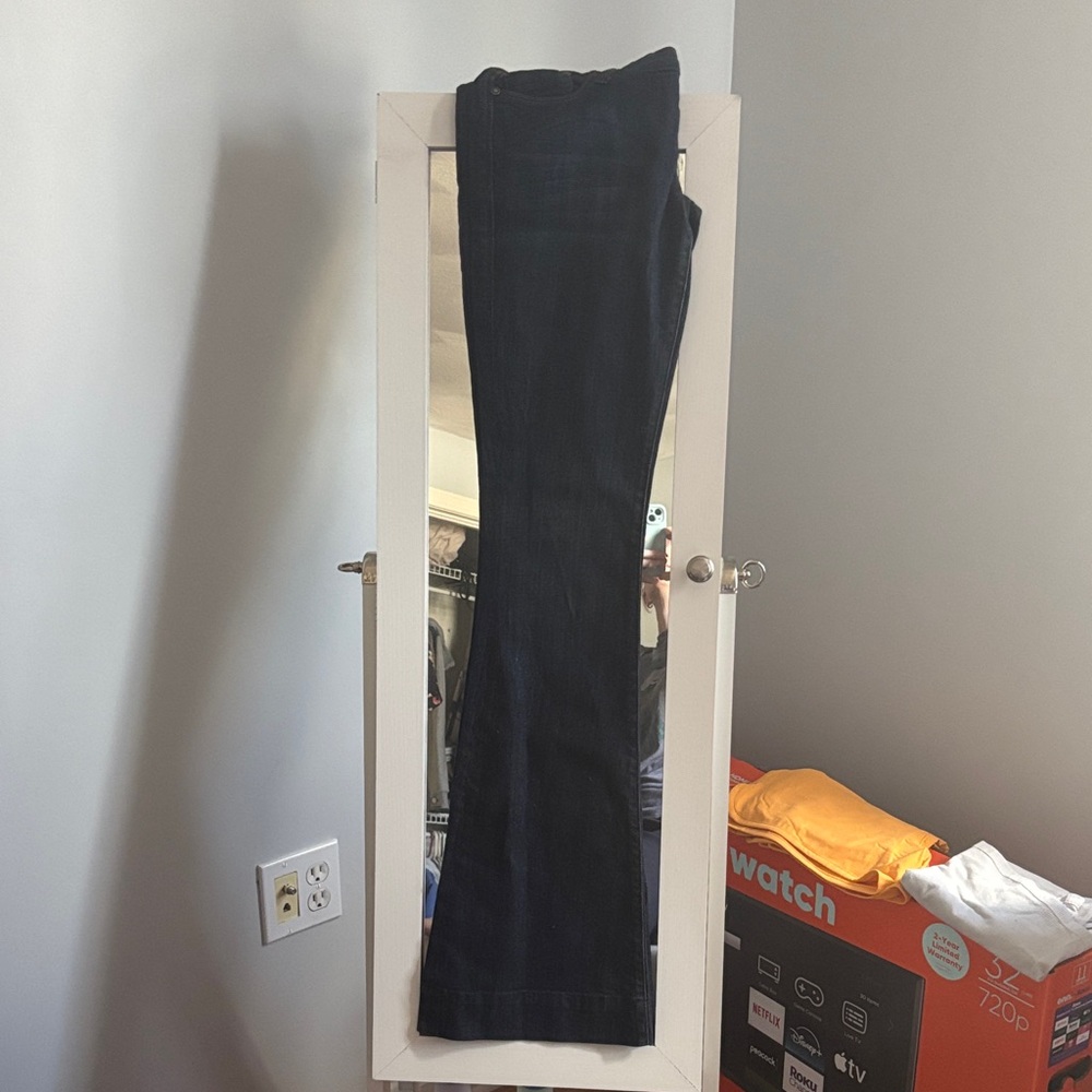 Elegant Black Flare Jeans for Women